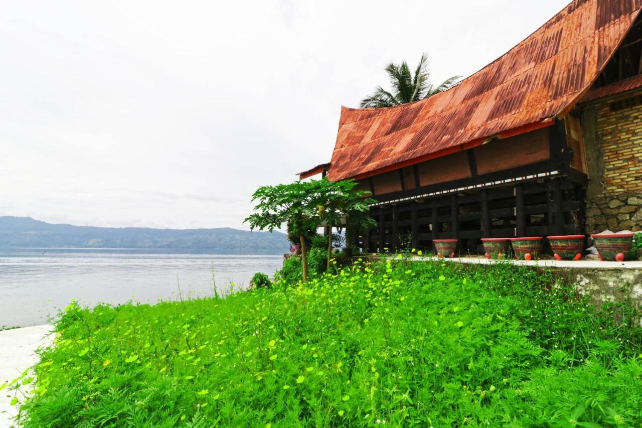 Hotel Sumber Pulo Mas Ambarita Exterior photo